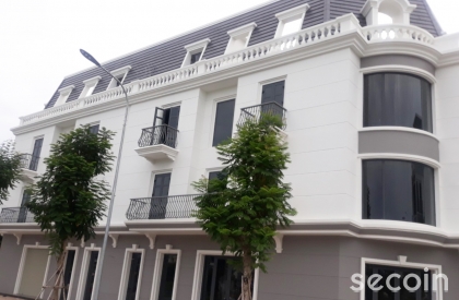 Ngói phẳng kiểu Pháp